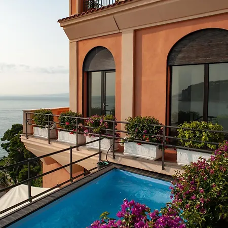 Margi ヴィラ ヴィーコ・エクエンセ